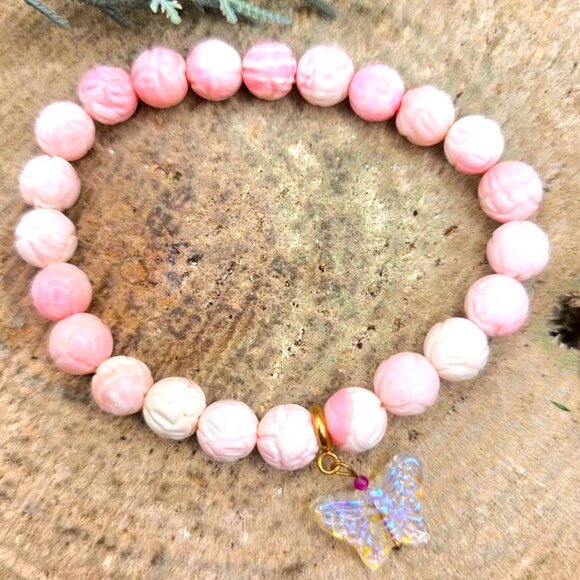 Nature Queen Pink Conch Lotus Carving Bead Butterfly Charm Bracelet - Picture 4 of 10